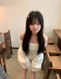 梨兒 158cm 44 C 19歲 #高雄推薦